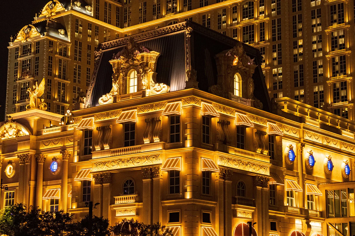 金色的外牆